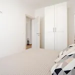 Sarana *