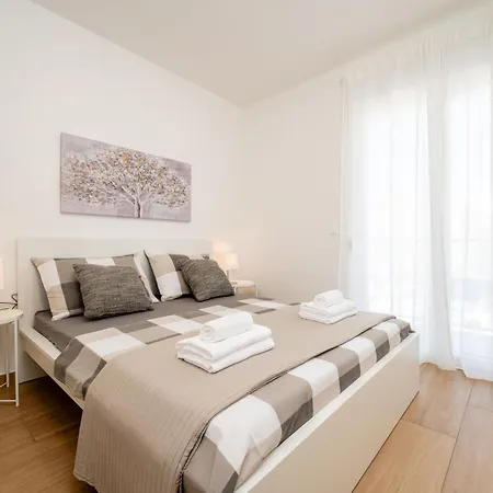 Sarana Apartman Trogir